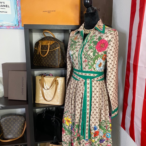 Beautiful Floral Dress - Picture 9 of 11